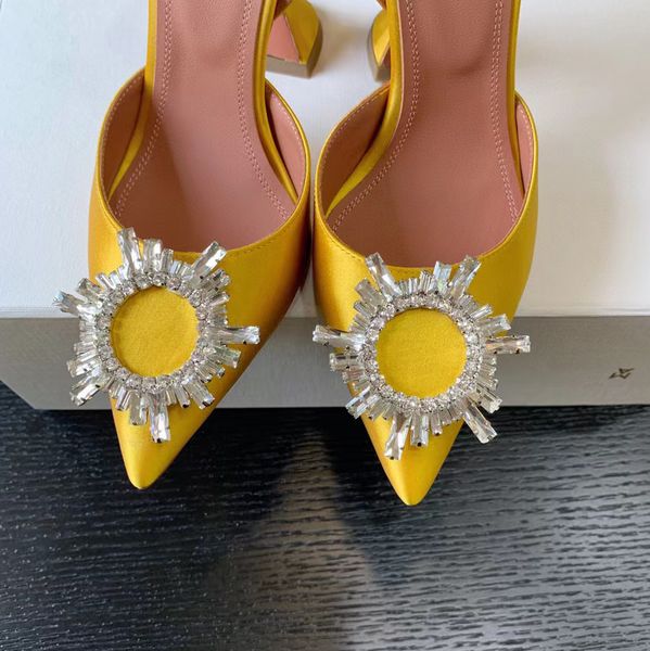 muaddi luxury amina begum designer satin pumps shoes crystal-embellished buckle stain spool heels sandals women's dress shoe evening, Black
muaddi luxury amina begum designer satin pumps shoes crystal-embellished buckle stain spool heels sandals women's dress shoe evening, Black