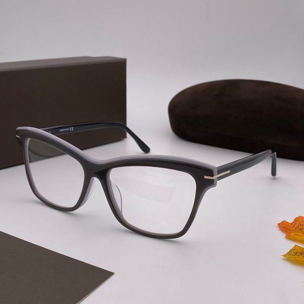 optical frame eyeglasses for woman and mens new fashion retro 5619-b with box, Silver
optical frame eyeglasses for woman and mens new fashion retro 5619-b with box, Silver