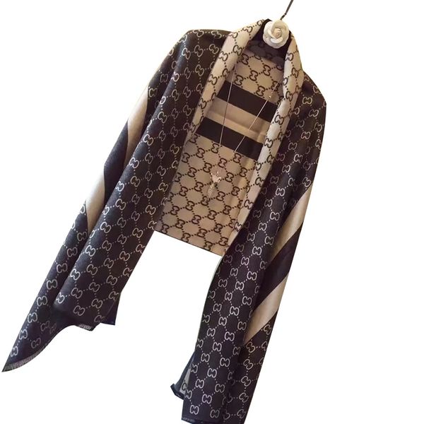 2022 fashion design cashmere scarf men's and women's same brand letter scarf large shawl warm thickened, Blue;gray
2022 fashion design cashmere scarf men's and women's same brand letter scarf large shawl warm thickened, Blue;gray