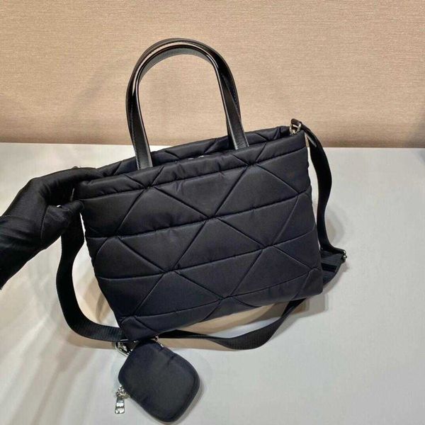 handbag designer bags quality fashion classic bag women re-nylon handbags cross body system totes nylon canvas tote shoulder messenger purse
handbag designer bags quality fashion classic bag women re-nylon handbags cross body system totes nylon canvas tote shoulder messenger purse