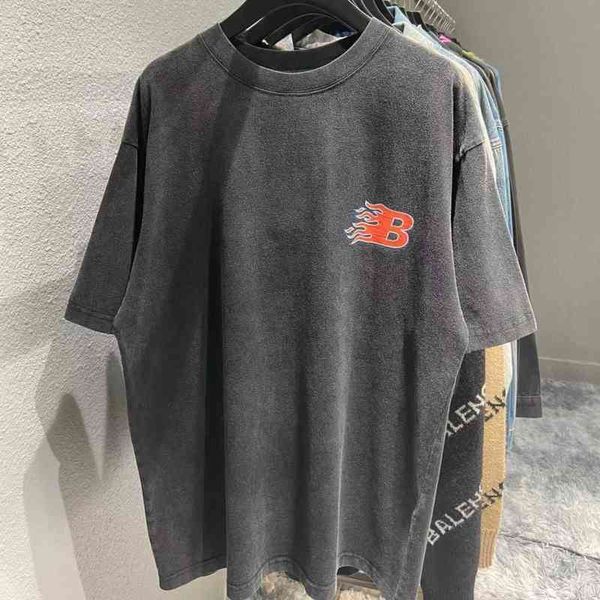 balencaigass t shirt original paris 22 classic front back flame printed sleeves washed made old loose version men's women's, White;black
balencaigass t shirt original paris 22 classic front back flame printed sleeves washed made old loose version men's women's, White;black