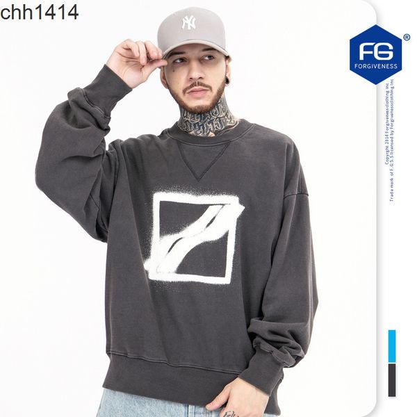 2021 autumn and winter new fashion brand square printed neckline triangular reinforced round neck sweater men, Black
2021 autumn and winter new fashion brand square printed neckline triangular reinforced round neck sweater men, Black