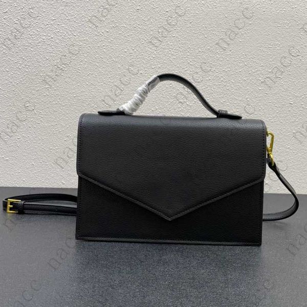 handbag designer bag woman 2022 summer fashion bag handheld large capacity leather men women handbags shoulder messenger luxury tote bags
handbag designer bag woman 2022 summer fashion bag handheld large capacity leather men women handbags shoulder messenger luxury tote bags