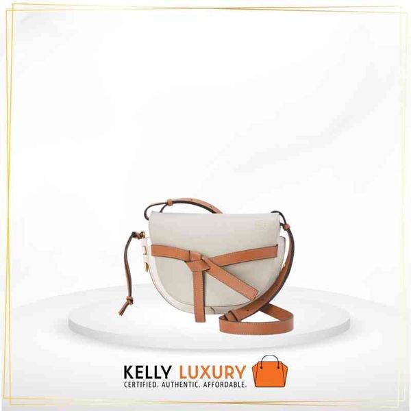 designer bag 2022 lowee vintage canvas hommack fashion handbag geometric saddle commuter leather portable pillow embroidery lady bucket s kk
designer bag 2022 lowee vintage canvas hommack fashion handbag geometric saddle commuter leather portable pillow embroidery lady bucket s kk