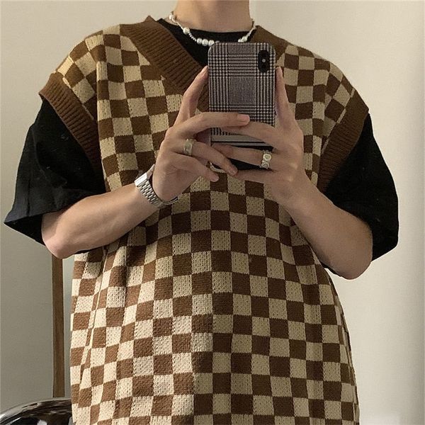 men s sweaters autumn checkerboard v neck knitted sweater vest men and women sleeveless loose casual pullover mens vintage 220914, White;black
men s sweaters autumn checkerboard v neck knitted sweater vest men and women sleeveless loose casual pullover mens vintage 220914, White;black