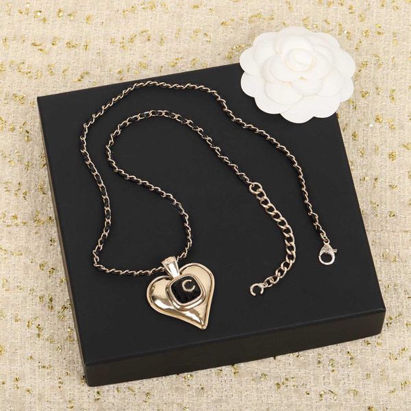 luxury quality charm heart shape long chain pendant necklace with black genuine leather design have box stamp ps7210a, Silver
luxury quality charm heart shape long chain pendant necklace with black genuine leather design have box stamp ps7210a, Silver