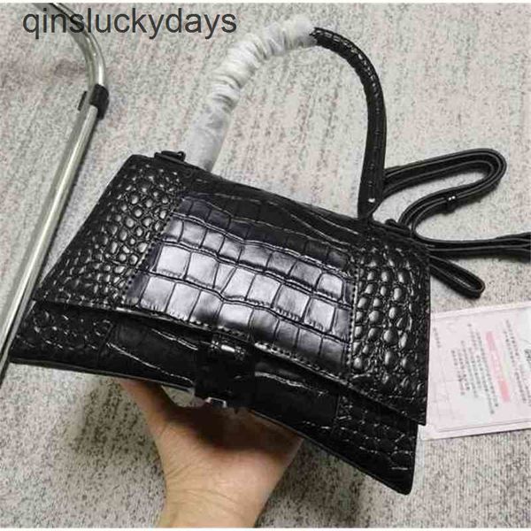 luxury ltaly and balencaigabag handbags italy designer handbag b home hourglass crocodile pattern high version
luxury ltaly and balencaigabag handbags italy designer handbag b home hourglass crocodile pattern high version