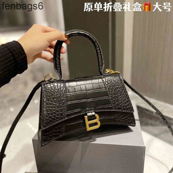 vintage shoulder bags balencaigass 2022 bag home leather hourglass designer fashion handbag crocodile single eb60
vintage shoulder bags balencaigass 2022 bag home leather hourglass designer fashion handbag crocodile single eb60