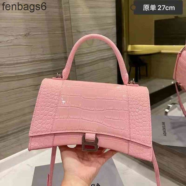 female balencaigass bag bags home purses designer handbags luxury leather crocodile hourglass single shoulder messenger ha z9k4
female balencaigass bag bags home purses designer handbags luxury leather crocodile hourglass single shoulder messenger ha z9k4