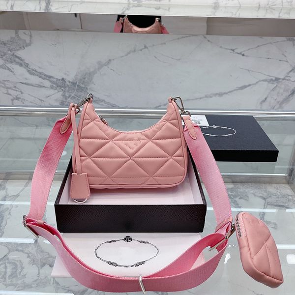 2022 designer bag winter three in one hand men and women's cross-shoulder handbag
2022 designer bag winter three in one hand men and women's cross-shoulder handbag