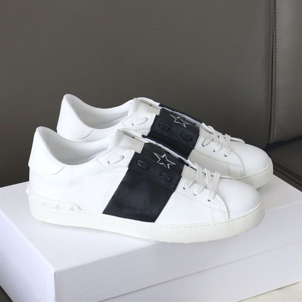 couples casual sneakers low-lace-up stitching color-blocking lightweight flat running shoes
couples casual sneakers low-lace-up stitching color-blocking lightweight flat running shoes