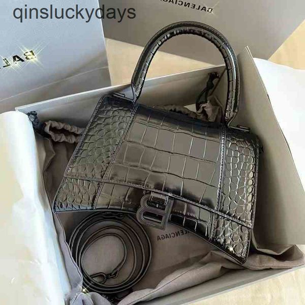 balenciga handbag designer star same bag female 2022 fashion messenger versatile home crocodile hourglass char
balenciga handbag designer star same bag female 2022 fashion messenger versatile home crocodile hourglass char
