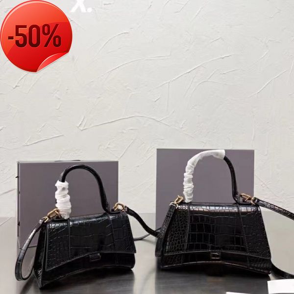 designer bags 2022 fashion women handbag luxury digner bags white black leather embroidery multicolor single shoulder large capacity bucket
designer bags 2022 fashion women handbag luxury digner bags white black leather embroidery multicolor single shoulder large capacity bucket