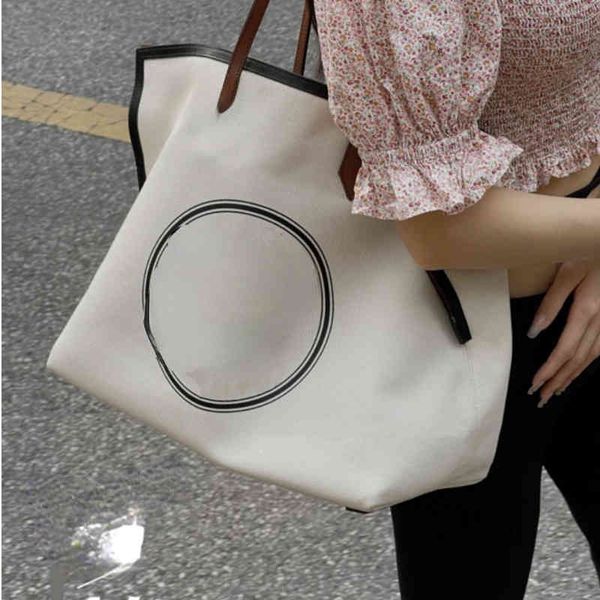 brand evening bags family b letter canvas shopping women's 2022 new one shoulder high-capacity tote commuter women's bag
brand evening bags family b letter canvas shopping women's 2022 new one shoulder high-capacity tote commuter women's bag