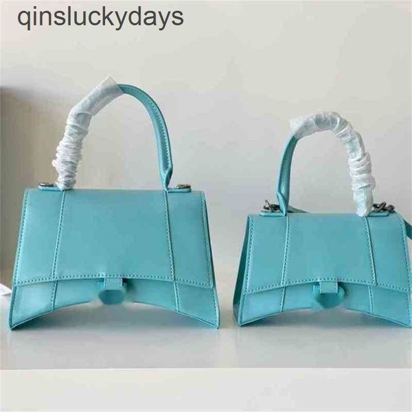 handbags ltaly designer balencaigabag luxury 2022 hourglass crocodile pattern handbag niche net red messenger
handbags ltaly designer balencaigabag luxury 2022 hourglass crocodile pattern handbag niche net red messenger