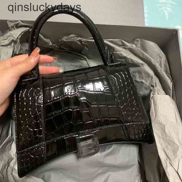 balenciga designer handbags hourglass b-button 2022 net red same crocodile leather single shoulder messenger p
balenciga designer handbags hourglass b-button 2022 net red same crocodile leather single shoulder messenger p
