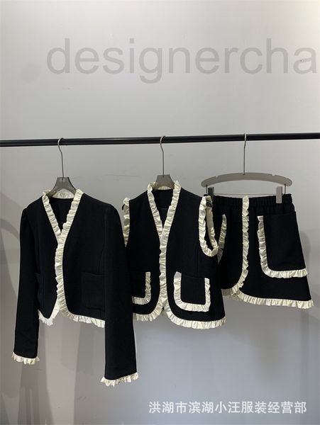 women's tracksuits designer 2022 new pocket small fragrance contrast lace coat vest aline half skirt, Gray
women's tracksuits designer 2022 new pocket small fragrance contrast lace coat vest aline half skirt, Gray