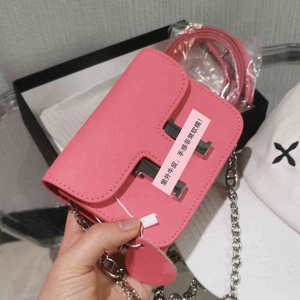 designer 2022 fashion leather bag mini kangkang h button lipstick waist pig nose chain real oblique cross small square stewardess p01i
designer 2022 fashion leather bag mini kangkang h button lipstick waist pig nose chain real oblique cross small square stewardess p01i