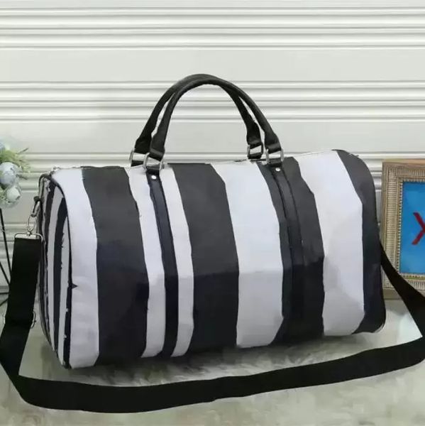 yy designers womens handbags purses duffel bags fashion design pu leather tote bag sports yoga gym equipage large-capacity short-distance tr
yy designers womens handbags purses duffel bags fashion design pu leather tote bag sports yoga gym equipage large-capacity short-distance tr