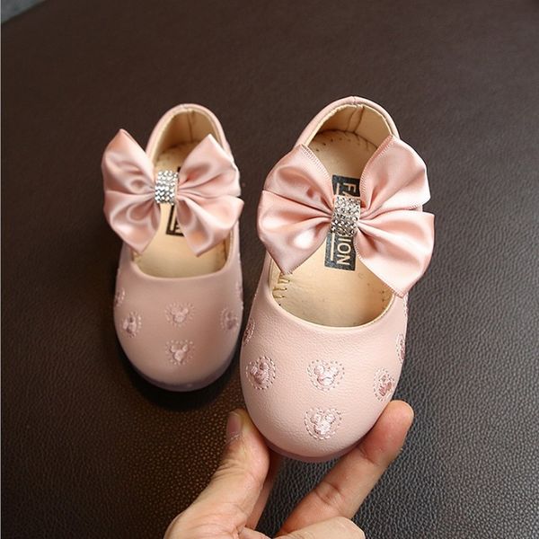 sneakers children pu leather shoes baby toddler kids flat cartoon embroidery bow fashion princess girl party dance 220915, Black;red
sneakers children pu leather shoes baby toddler kids flat cartoon embroidery bow fashion princess girl party dance 220915, Black;red