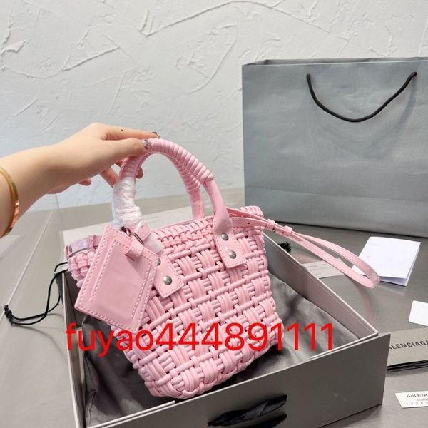designer luxury womens bag balencigas handbag b-shaped paris single shoulder messenger fashion square gift shoulder oblique span versatile h
designer luxury womens bag balencigas handbag b-shaped paris single shoulder messenger fashion square gift shoulder oblique span versatile h