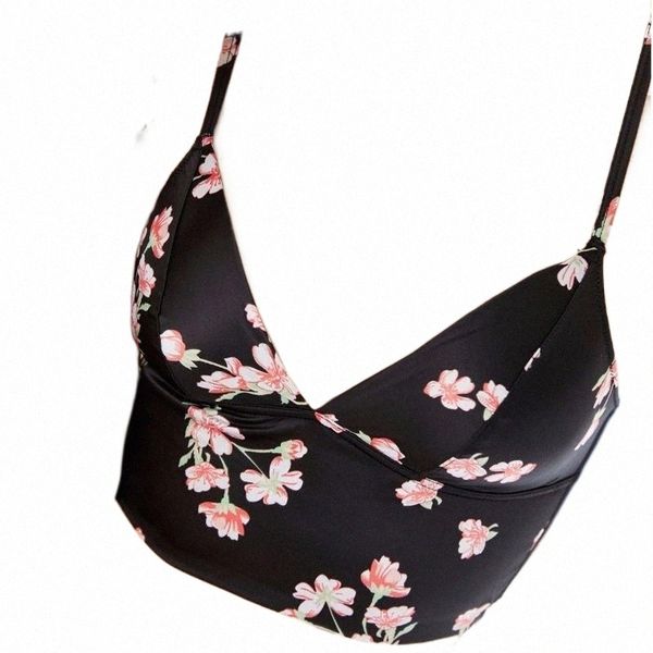bras the european and american steelless underwear satin small vest gathers anti-sagging halter bra vice breast 81j6#, Red;black
bras the european and american steelless underwear satin small vest gathers anti-sagging halter bra vice breast 81j6#, Red;black