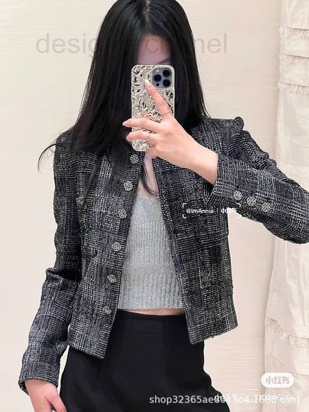 casual dresses designer 22 early autumn new premium grey black plaid round neck jacket small coat double pocket buttons waist design fashion, Black;gray
casual dresses designer 22 early autumn new premium grey black plaid round neck jacket small coat double pocket buttons waist design fashion, Black;gray