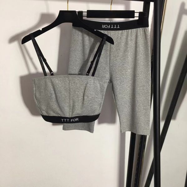 22 designer active sets king's yoga workout kit women new fitness suit strapless halter vest webbed elastic waist elastic five cent leg
22 designer active sets king's yoga workout kit women new fitness suit strapless halter vest webbed elastic waist elastic five cent leg