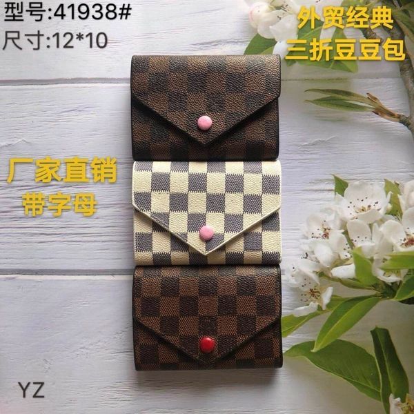 messenger bags express tongyibeire classic women's purse fashionable lattice printing foreign trade three fold doudou bag
messenger bags express tongyibeire classic women's purse fashionable lattice printing foreign trade three fold doudou bag