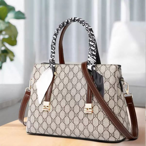 fashion bags women new fashion ladies handbag large capacity middle-aged mother all-match one-shoulder messenger bag 8678 2022 quality
fashion bags women new fashion ladies handbag large capacity middle-aged mother all-match one-shoulder messenger bag 8678 2022 quality