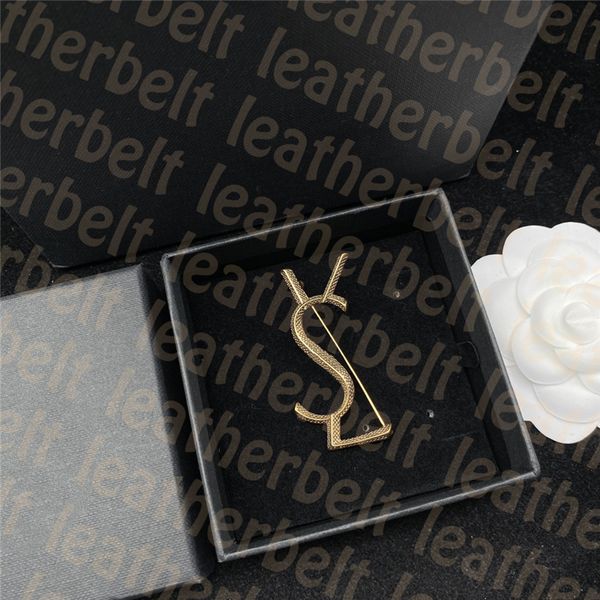 classic letter brooches gold plated pins designer women men party brooch christmas gift with box, Gray
classic letter brooches gold plated pins designer women men party brooch christmas gift with box, Gray