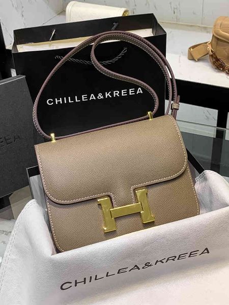 designer 2022 fashion leather bag scarecrow 2022 new high sense tofu women s versatile one shoulder messenger bag h-button kangkang svms
designer 2022 fashion leather bag scarecrow 2022 new high sense tofu women s versatile one shoulder messenger bag h-button kangkang svms
