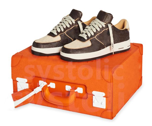 2022 designer 1 low men outdoor shoes authentic leather luxury classic monogram brown men with original suitcase box walking jogging trainer
2022 designer 1 low men outdoor shoes authentic leather luxury classic monogram brown men with original suitcase box walking jogging trainer