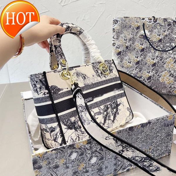 designer bags luxurys digners bag ladi tot shoulder bag small tiger pattern hand embroidered letters msenger artsy women hands cross bodytot
designer bags luxurys digners bag ladi tot shoulder bag small tiger pattern hand embroidered letters msenger artsy women hands cross bodytot