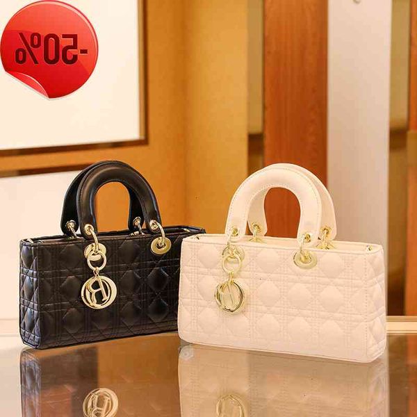 designer bags dai fei fashion niche versatile messenger women's spring and summer atmosphere handbag shoulder 
designer bags dai fei fashion niche versatile messenger women's spring and summer atmosphere handbag shoulder