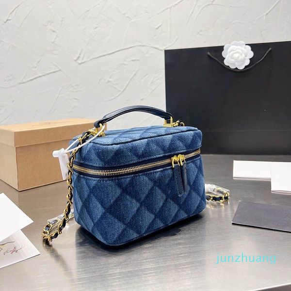 cc 2022 women denim classic trunk cosmetic bag print fashion quilted matelasse mini leather handle gold chain designer crossbody shopping fa
cc 2022 women denim classic trunk cosmetic bag print fashion quilted matelasse mini leather handle gold chain designer crossbody shopping fa