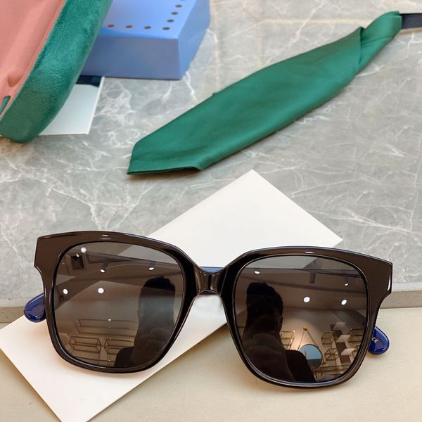 0715sa black blue grey square women sunglasses glasses fashion accessories gafas de sol uv eyewear occhiali da sole with box, White;black
0715sa black blue grey square women sunglasses glasses fashion accessories gafas de sol uv eyewear occhiali da sole with box, White;black