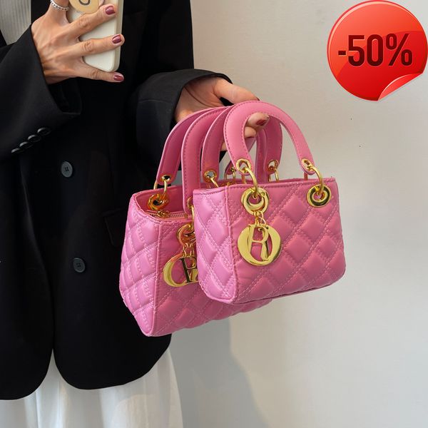 designer bags high sense commuter 2022 summer new ins fashion niche design single shoulder messenger portable women's evening clutches
designer bags high sense commuter 2022 summer new ins fashion niche design single shoulder messenger portable women's evening clutches