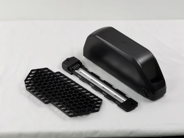dp-9 polly battery case down tube case 91 pcs 18650 cells empty box for ebike batteries with cell holder and mounting plate
dp-9 polly battery case down tube case 91 pcs 18650 cells empty box for ebike batteries with cell holder and mounting plate
