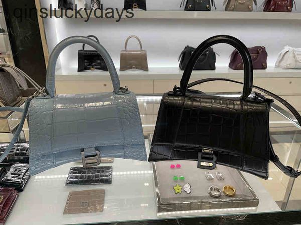 designer balenciga handbag hourglass s crocodile single shoulder diagonal straddle portable bag women's crossb
designer balenciga handbag hourglass s crocodile single shoulder diagonal straddle portable bag women's crossb