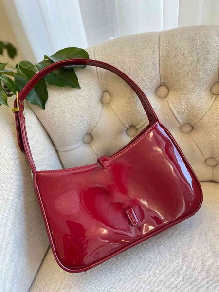 shoulder bags underarm bag luxury designer patent leather glossy reflective fashion shoulder europe and america crossbody female clutch wall
shoulder bags underarm bag luxury designer patent leather glossy reflective fashion shoulder europe and america crossbody female clutch wall