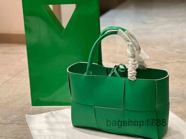 women evening bags bags tote weave shopping handbag shoulder leather designer brand female high capacity packs internal zip pouch 2201314mu
women evening bags bags tote weave shopping handbag shoulder leather designer brand female high capacity packs internal zip pouch 2201314mu