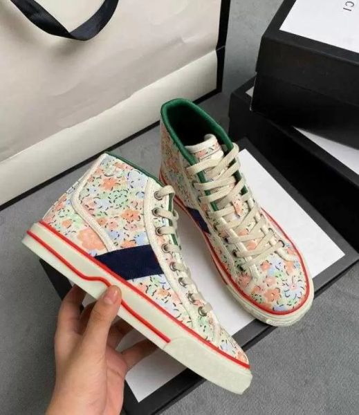 nylon ggs''gg 1977s in tennis sneakers luxury and casual shoes womens size nubuck leather velvet calfskin ballet runner 35-46, Black
nylon ggs''gg 1977s in tennis sneakers luxury and casual shoes womens size nubuck leather velvet calfskin ballet runner 35-46, Black