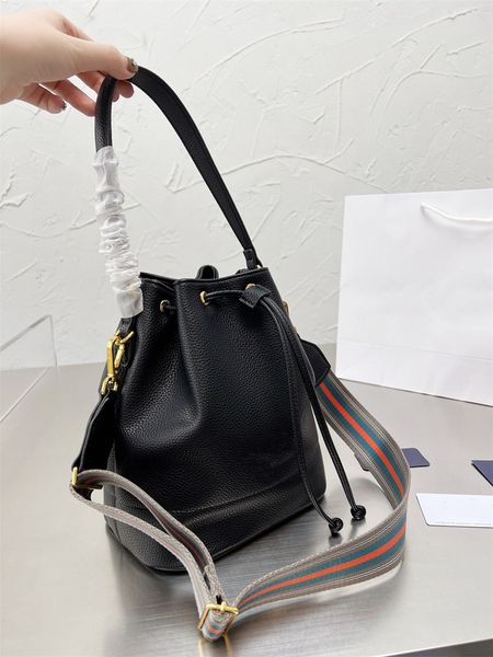 luxury designer handbag loulou bag p-shaped seam leather ladies metal chain shoulder bag flap messenger wholesale
luxury designer handbag loulou bag p-shaped seam leather ladies metal chain shoulder bag flap messenger wholesale