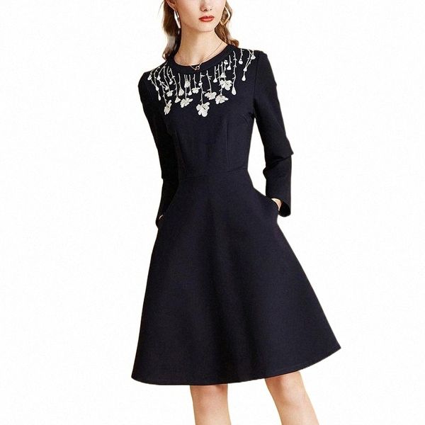 only plus black embriodery a-line dress casual high waist winter office lady women vintage dresses floral knee vestidos j0te#, Black;gray
only plus black embriodery a-line dress casual high waist winter office lady women vintage dresses floral knee vestidos j0te#, Black;gray