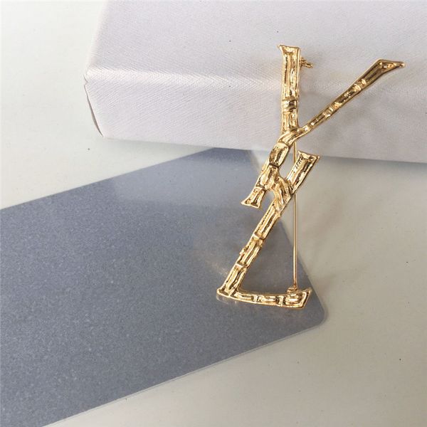 premium fashion designers womne brooch gold jewelry ladies dress accessory pins womens pearl brooches luxury brand breastpin leency brosche, Gray
premium fashion designers womne brooch gold jewelry ladies dress accessory pins womens pearl brooches luxury brand breastpin leency brosche, Gray