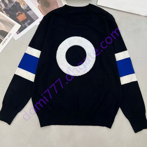 cashmere blend knitwear sweatshirts with embroidered letters logo for women and men hoodies s m l, Black
cashmere blend knitwear sweatshirts with embroidered letters logo for women and men hoodies s m l, Black