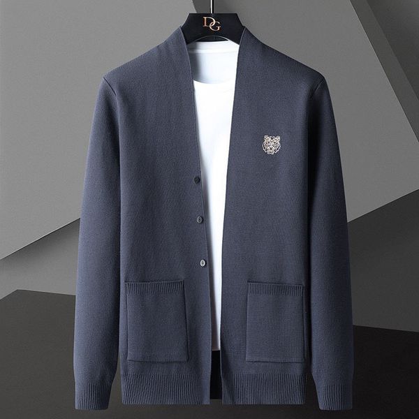 men's wool blends simple europe high-end tiger embroidery knitted cardigan men's fashion coat sweater spring and autumn handsome c, Black
men's wool blends simple europe high-end tiger embroidery knitted cardigan men's fashion coat sweater spring and autumn handsome c, Black