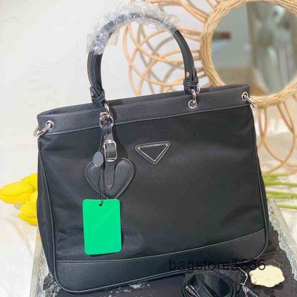 bags briefcases luxury women designertote shopping handbag shoulder nylon crossbody female travel purses 220402multi pochette
bags briefcases luxury women designertote shopping handbag shoulder nylon crossbody female travel purses 220402multi pochette