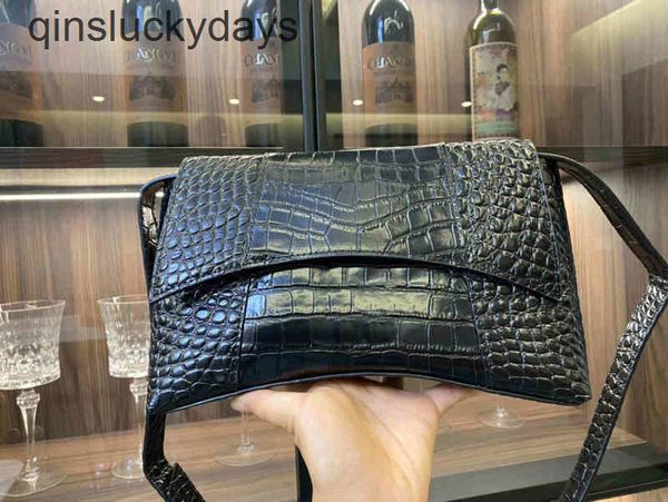 designer balenciga 2022 ins fashion hourglass winter fluffy black small handle purse luxury
designer balenciga 2022 ins fashion hourglass winter fluffy black small handle purse luxury